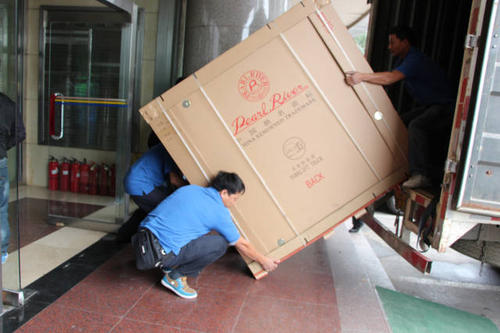 凤庆钢琴贵重工艺品无忧运